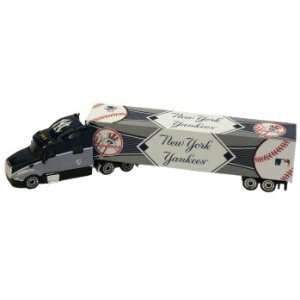    New York Yankees 180 2010 Tractor Trailer