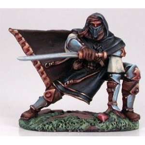  Visions in Fantasy Crouching Male Assassin Toys & Games