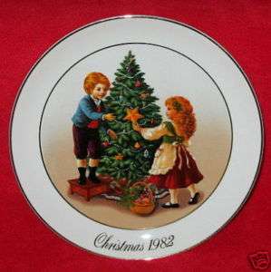 Avon Christmas Memories 2nd Edition Plate 1982  