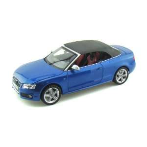  2009 Audi S5 Cabriolet 1/18 Blue Toys & Games