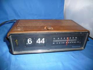 Vintage Panasonic Flip Clock AM/FM Radio Model RC 6253 Great  