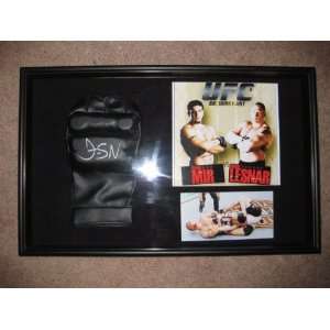  Frank Mir Signed Glove UFC 81 100 Autographed Shadowbox 