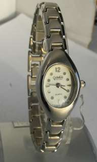 Giovani womens silver tone white dial quartz watch  