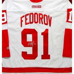  Sergei Fedorov Autographed Jersey   )