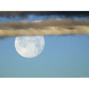 Full Moon Setting in the Morning over Joshua Tree National Park 