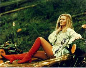 VERONICA CARLSON SIGNED YOUNG SUPER LEGGY MUST SEE HAMMER HORROR 