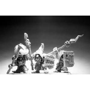   Gamezone Miniatures Orcs & Goblins   Goblin Lancers (3) Toys & Games