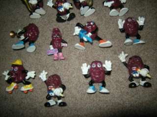 Group of California Raisin guys and gal, pinback button  