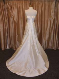 CAROLINA HERRERA WEDDING DRESS # 32700  