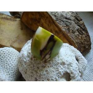 Tagua Nut Ring Green Apple 