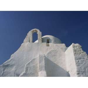  White Walls of Paraportiani Church in Mykonos Town 