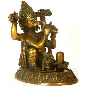   Offering Prayer Before Shiva Linga   Brass Sculpture