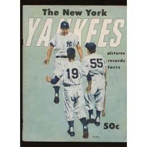 1955 New York Yankees Jay Publishing Yearbook   MLB Programs and 