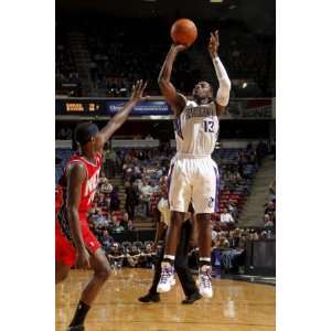 New Jersey Nets v Sacramento Kings Tyreke Evans and Anthony Morrow 