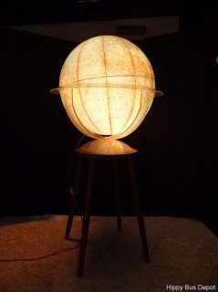 On auction we have a few other vintage desk globes. Search our other 