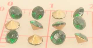 12 Vintage emerald glass point back stones 8mm SS40  