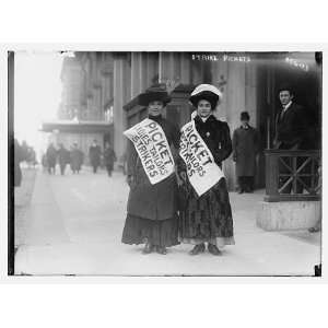  Women strike pickets,New York