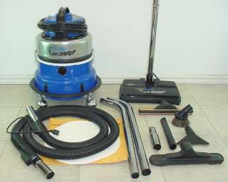 Nice Silver King Blue Max Air 2000 Vacuum Cleaner w  