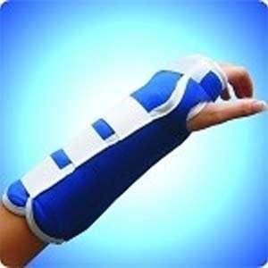ThermaPress Wrist and Forearm Wrap With One 4“ X 9“ HOT/COLD pack