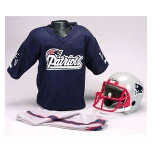   New England Patriots Youth Uniform Set   size Medium Sports