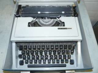 Olivetti Underwood Dora Manual Portable Typewriter EC  