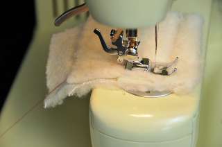 LOVELY BERNINA 730 SEWING MACHINE COMPLETE WITH QUILTING ACCESSORIES 