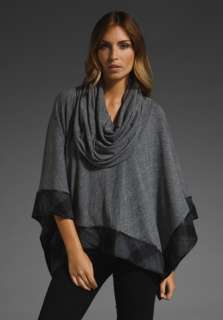 SHORE ROAD Audreys Poncho in Gris  