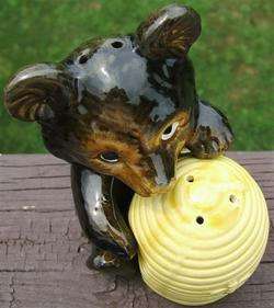 Vintage BEAR with BEEHIVE Salt and Pepper Shaker Set  