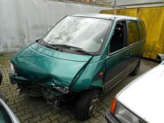 Nissan Serena BJ.2000 zum Ausschlachten in Hessen   Reinheim 