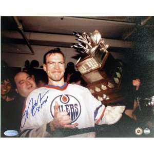  Mark Messier Edmonton Oilers   with 1984 Conn Smythe MVP 