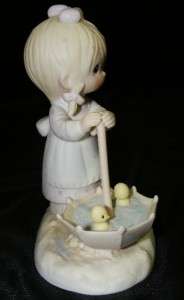   Precious Moments Porcelain E 9273 Figurine  Let Love Reign  w/ Box