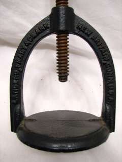 LANDERS &FRARY CAST IRON KITCHEN JUICER TOOL MEAT PRESS  
