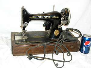 ANTIQUE VINTAGE 1927 SINGER SEW SEWING MACHINE W/CASE  