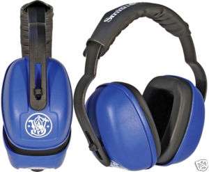 Smith and Wesson Suppressor Ear Muffs   25db Reduction   NEW In Box 